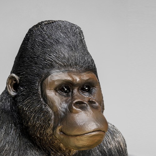 962 KA53625_b Figura Gorilla naturale c/vassoio oro 44cm