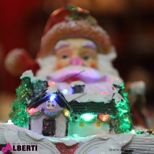 Babbo Natale con case e luci LED